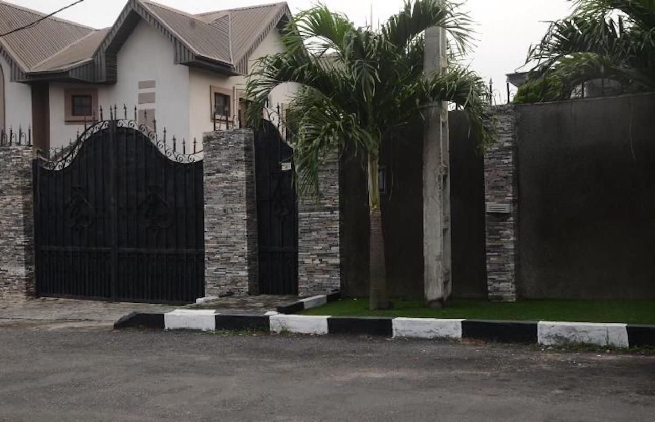 Volantis Gold Suites Ikeja Exterior photo