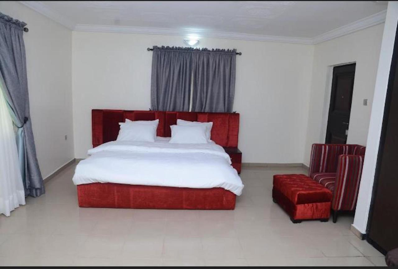 Volantis Gold Suites Ikeja Exterior photo