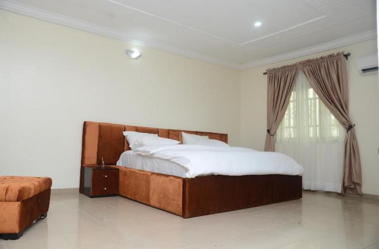 Volantis Gold Suites Ikeja Exterior photo